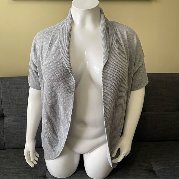 Grey Open Short Sleeved Knit Cardigan - Picture 2 of 4